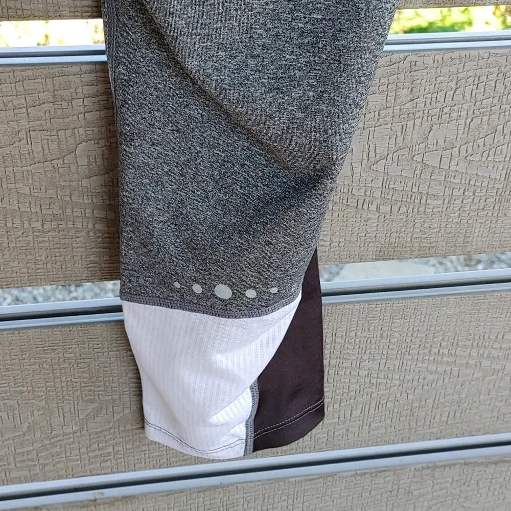 Surin sport stretch leggings gray white and black size Large‎ - Picture 6 of 9